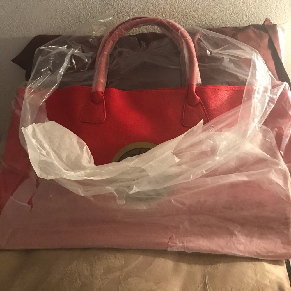 Haiying Snider red tote